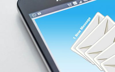 Why you should ditch gmail/hotmail for your business